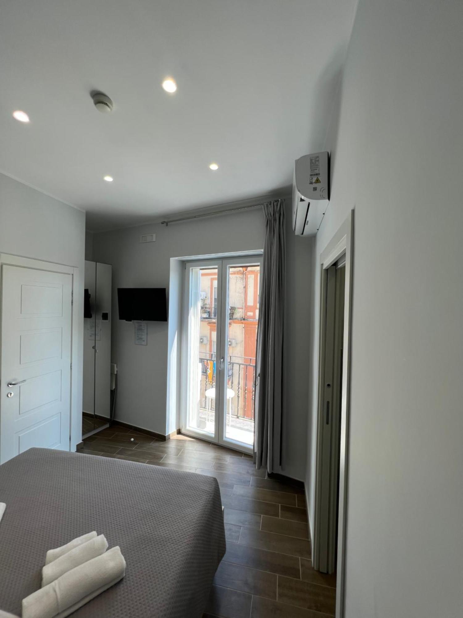 Metropolis Home Неаполь Экстерьер фото